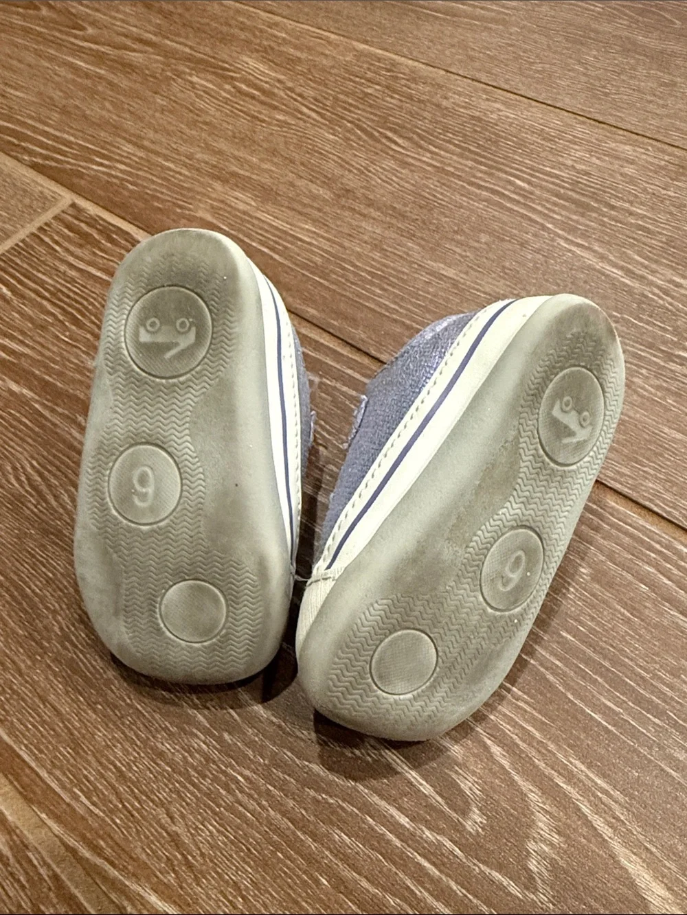 Stevie Mini Sneakers